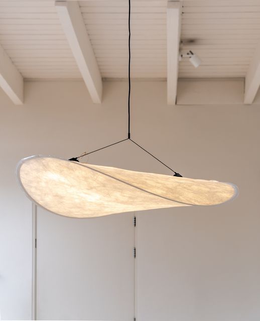 Cloud Form Pendant – Soft Minimalism in Motion