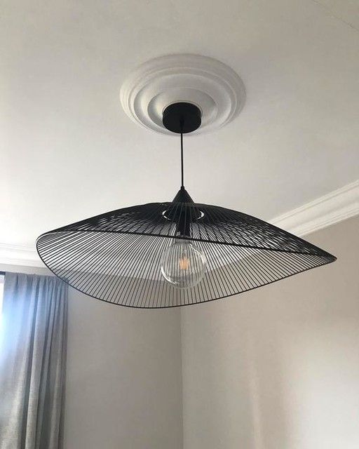Contemporary Curved Metal Thread Pendant Ceiling Light – Modern Decorative Lamp for Living & Dining Rooms