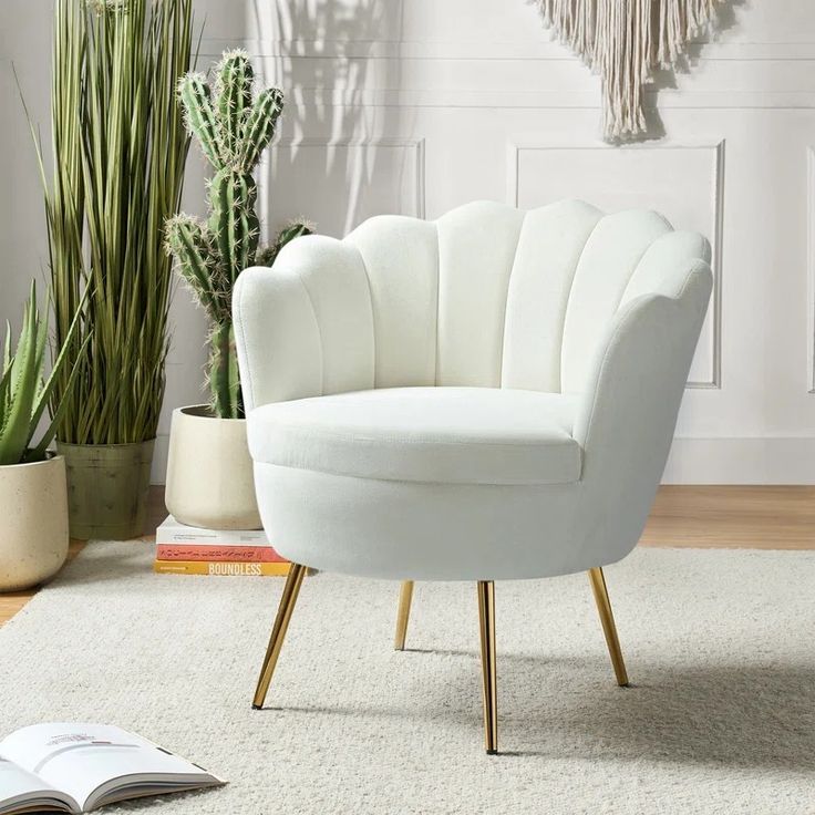 Luxury Flower Shell Velvet Accent Chair – Modern Petal Back Statement Chair