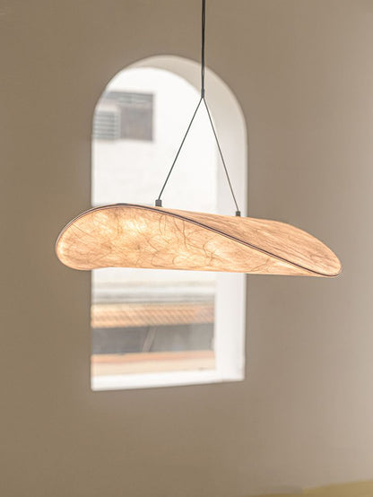 Cloud Form Pendant – Soft Minimalism in Motion