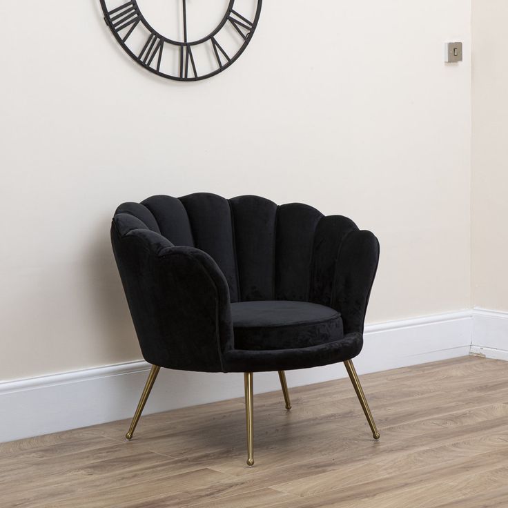 Luxury Flower Shell Velvet Accent Chair – Modern Petal Back Statement Chair