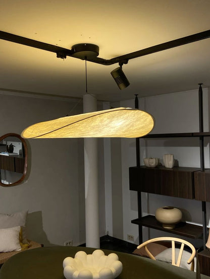 Cloud Form Pendant – Soft Minimalism in Motion