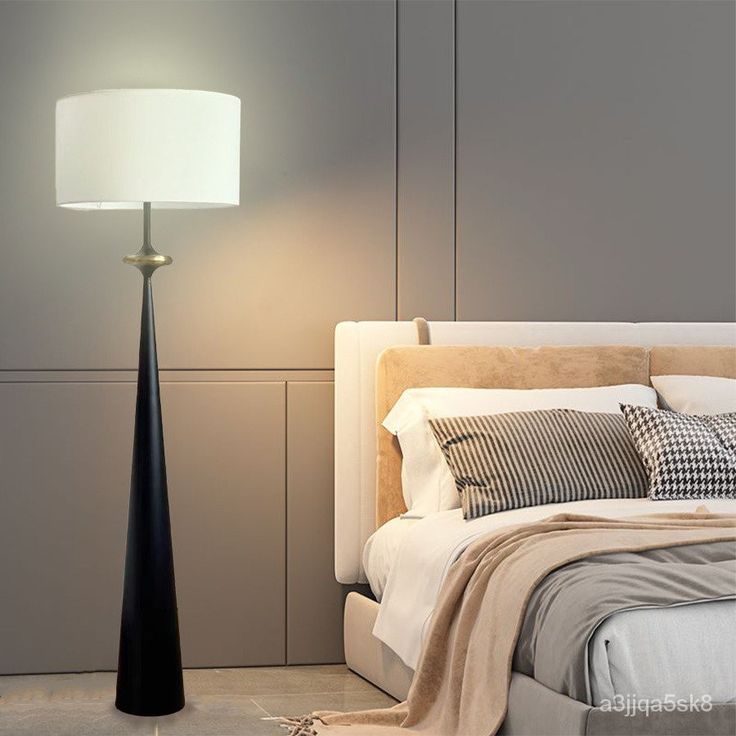 Modern Cone Base Floor Lamp – 150 cm Tall Decorative Living Room Standing Light with Fabric Shade