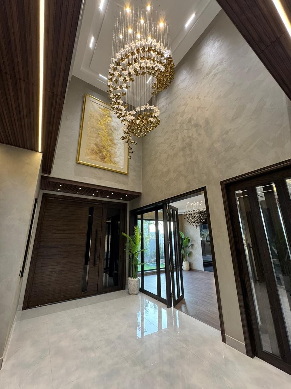 Modern Spiral Glass Chandelier | 3M Gold & Clear Glass Light for Grand Staircases