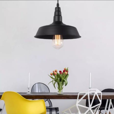 Industrial Retro Pendant Light – Black Hanging Lamp for Indoor Spaces