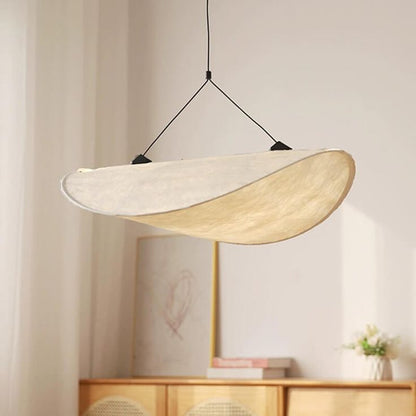 Cloud Form Pendant – Soft Minimalism in Motion