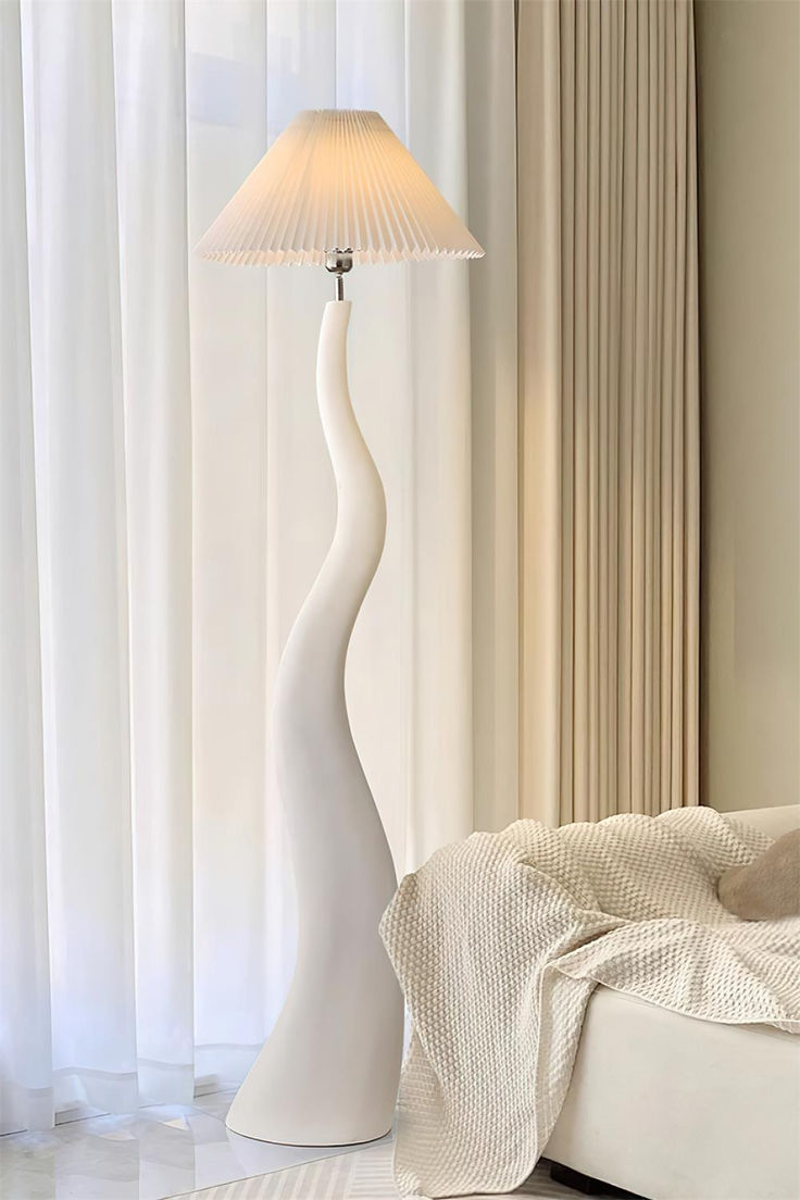 Nordic Cream Floor Lamp – French-Inspired Elegance for Modern Living
