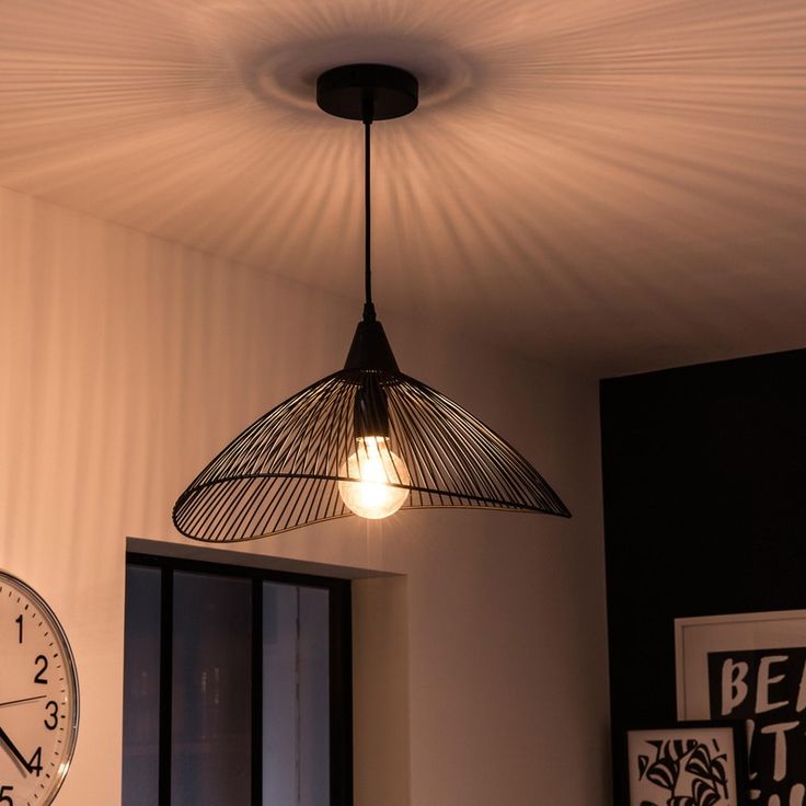 Contemporary Curved Metal Thread Pendant Ceiling Light – Modern Decorative Lamp for Living & Dining Rooms