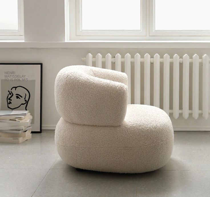 Creative Modern Lounge Sofa Chair – Sculpted Armchair for Living Room & Bedroom