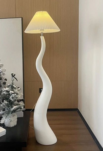 Nordic Cream Floor Lamp – French-Inspired Elegance for Modern Living